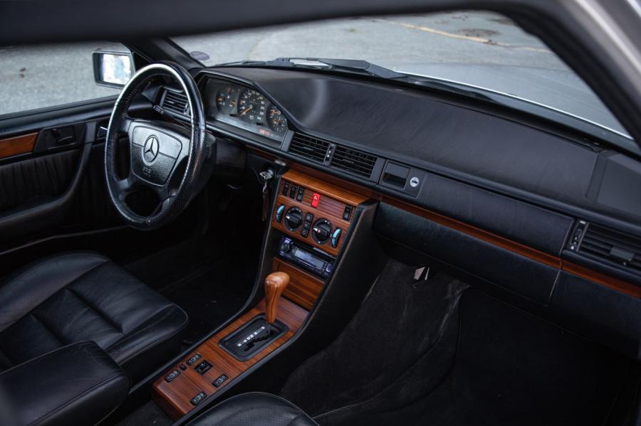 Торпедо Mercedes-Benz 300 TE 4Matic (S124) 1993 года  (фото 50 из 89)